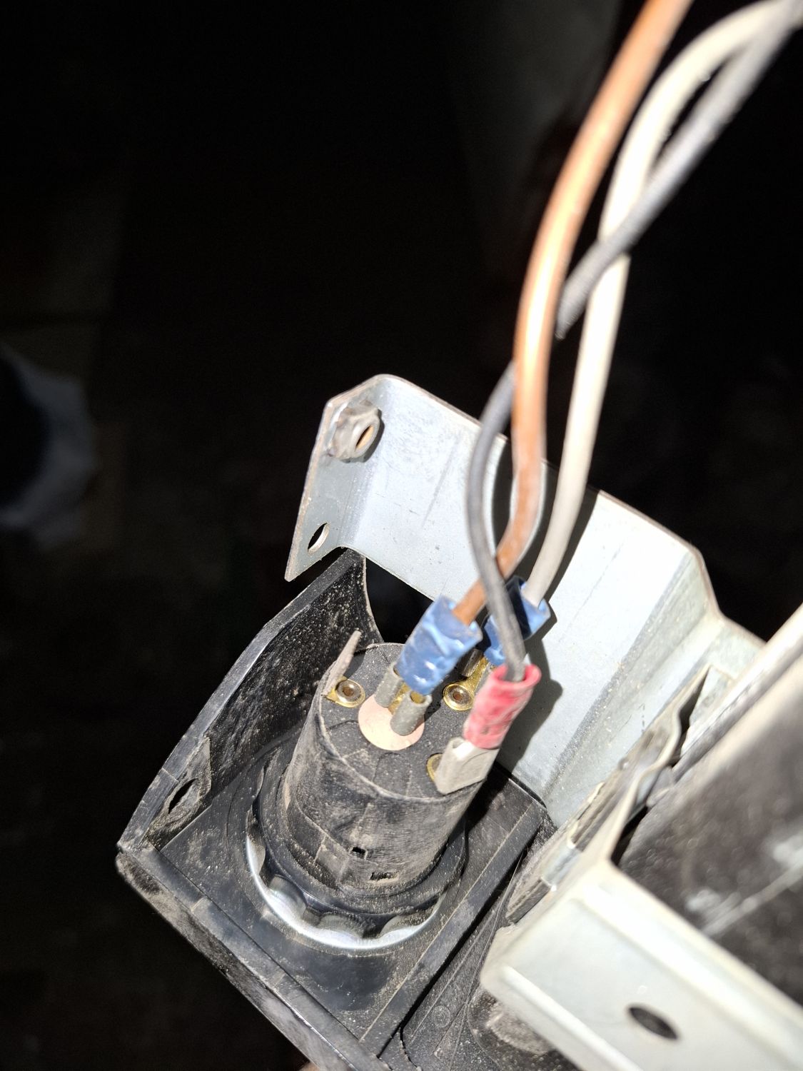 The relay socket wired
