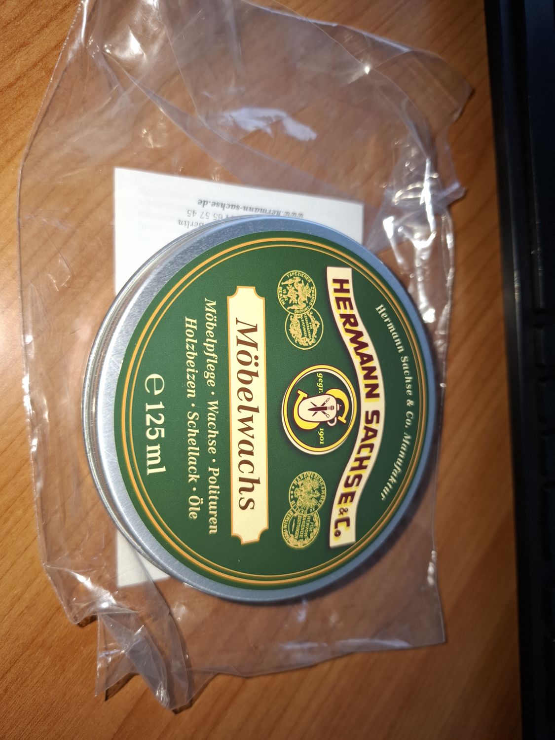 The German wood wax for the last layer