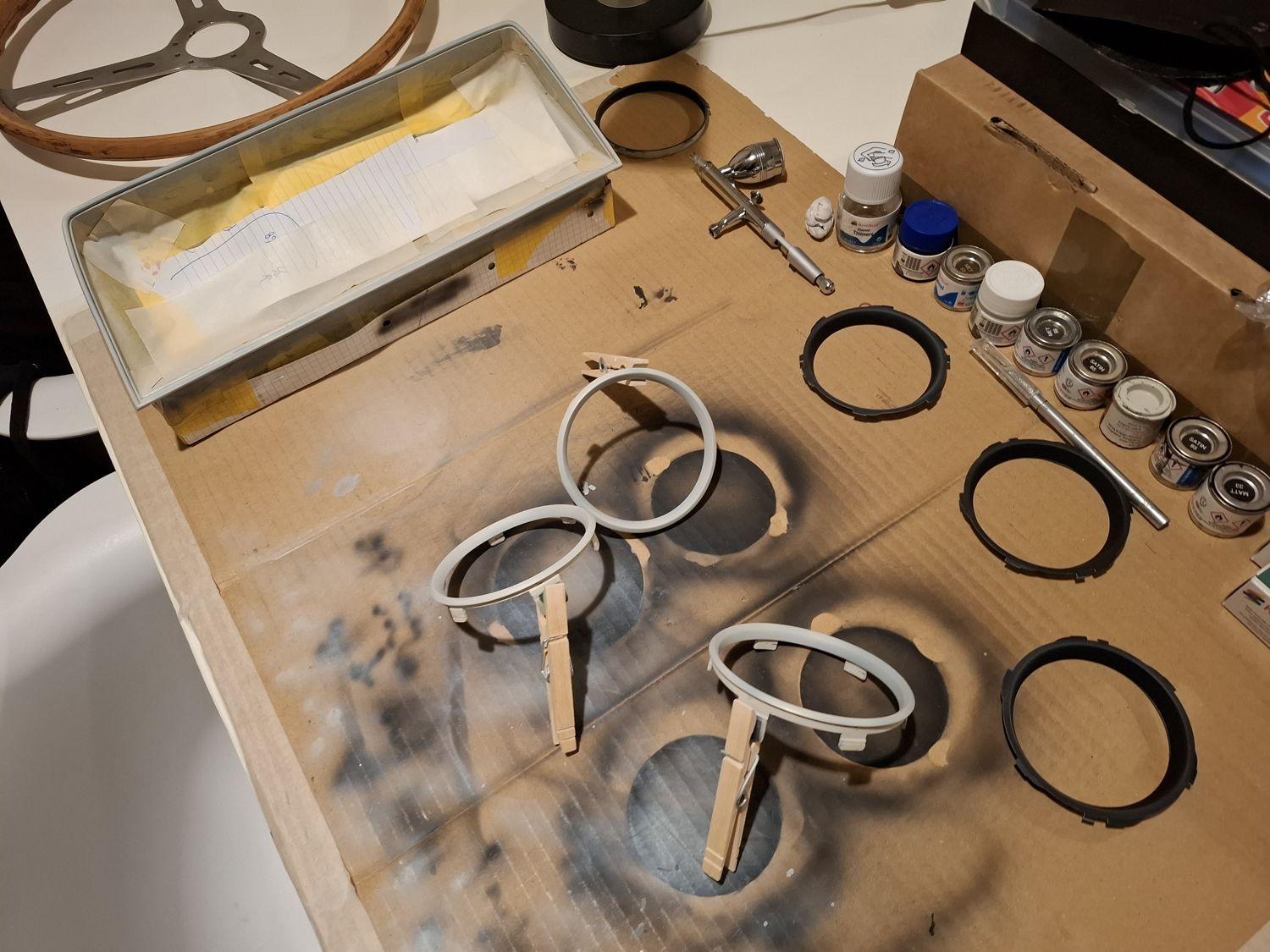 Rings in the paint shop, 10 February