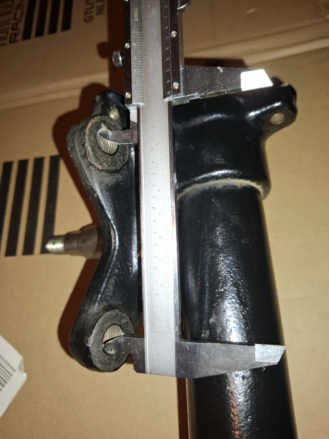 Measuring the caliper mounts