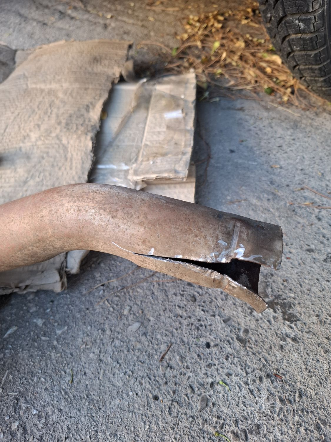The rusted pipe