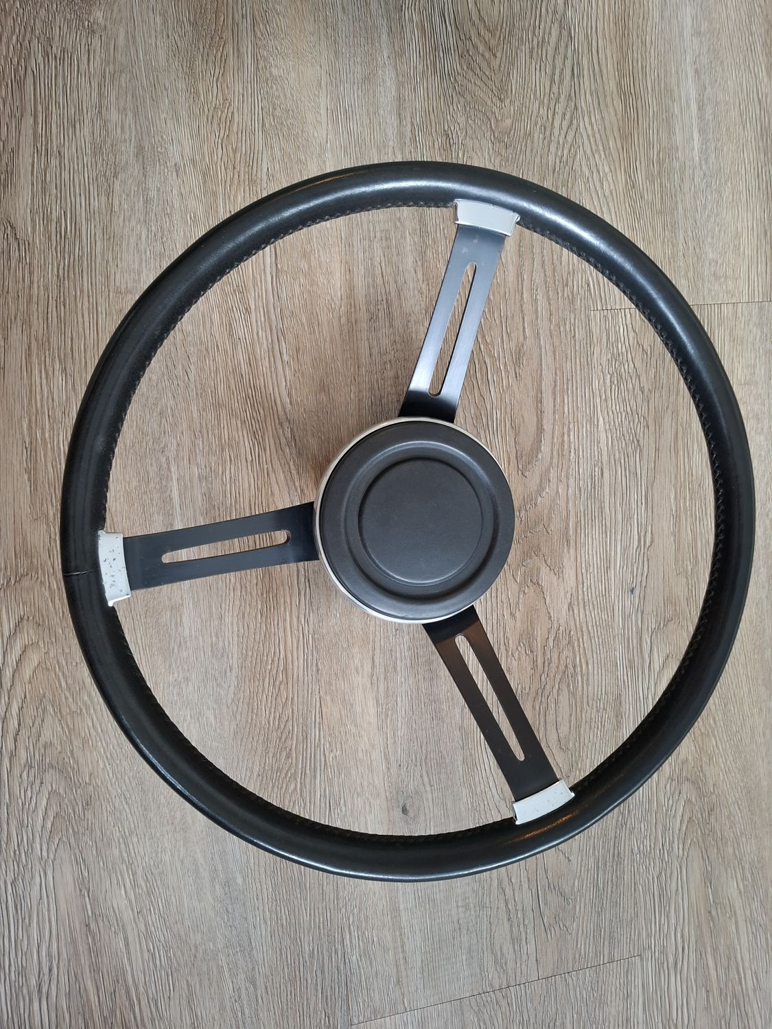 The Petri wheel